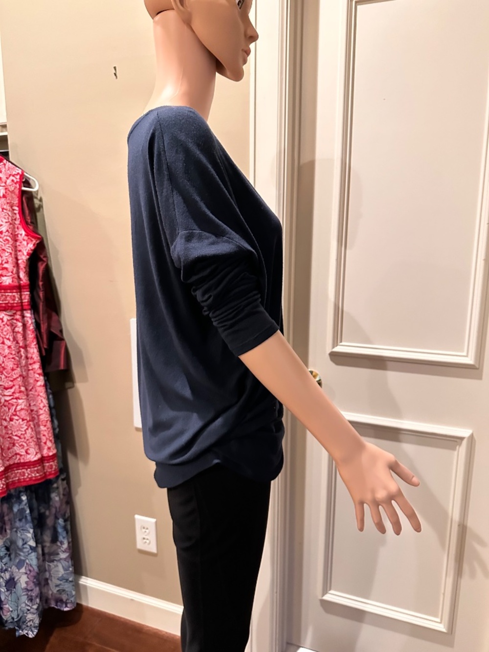 Athleta Oversized Stretchy Navy Long Sleeve Top - Size M - Picture 6 of 7